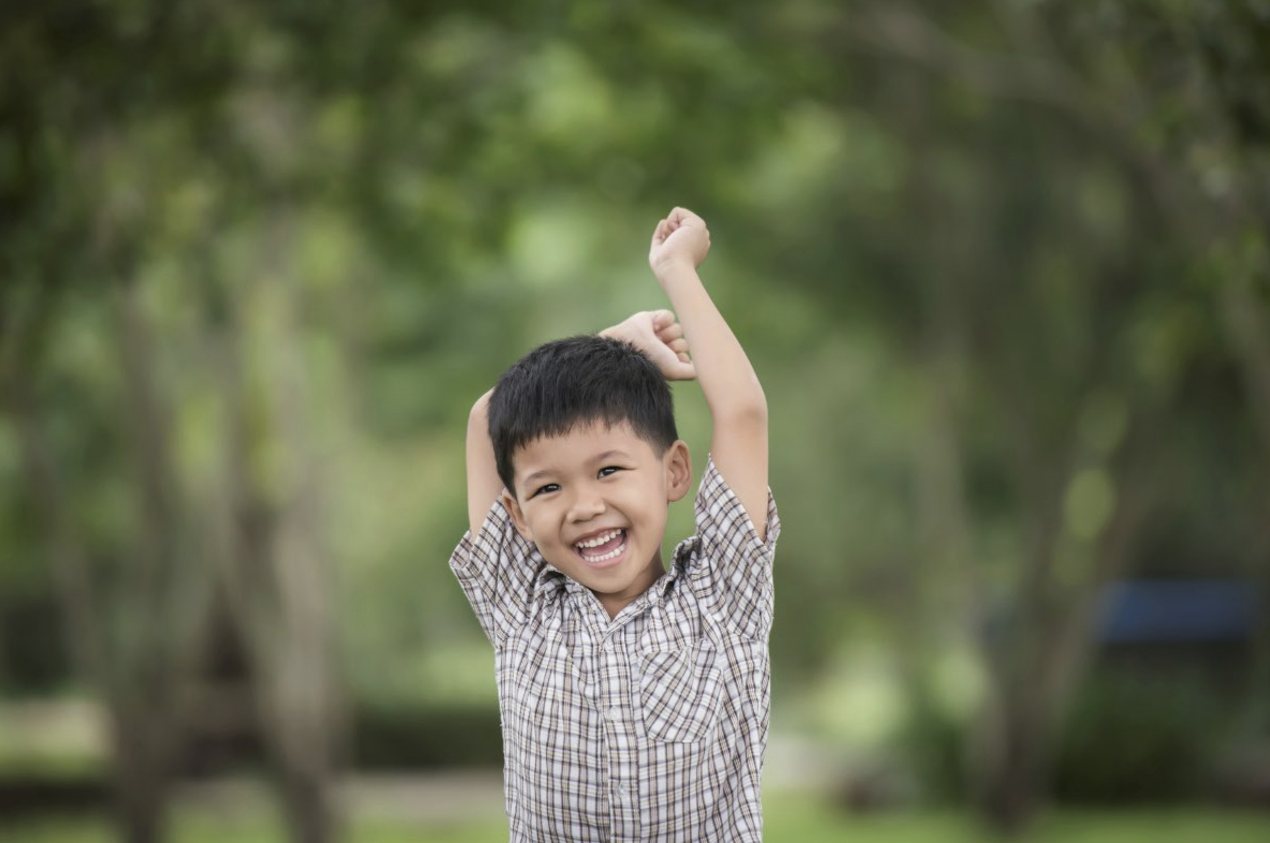 anak hiperaktif, anak aktif berlebihan, cara mengatasi anak aktif, perbedaan anak aktif dan hiperaktif, Bunda, si Kecil
